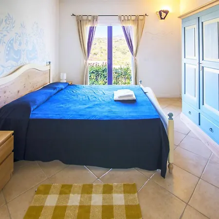 Holiday home Elegant Near Baja Sardinia *
